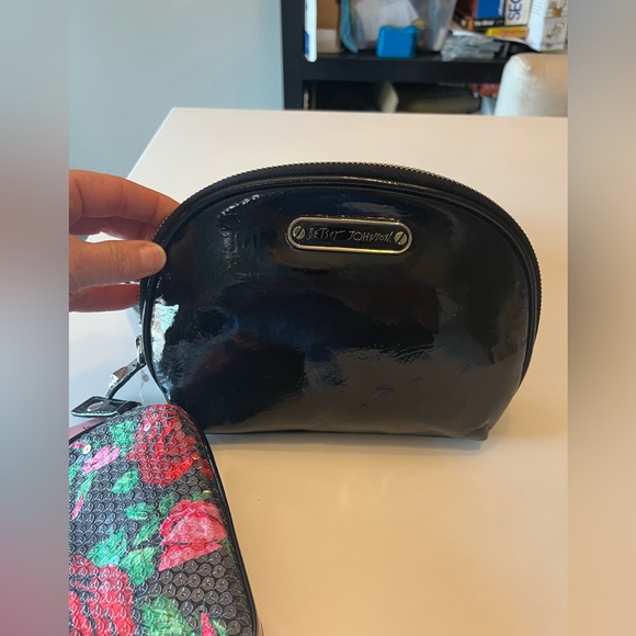 NWT Set of three Betsey Johnson zipper‎ pouches cosmetic sequin bags - Picture 3 of 6